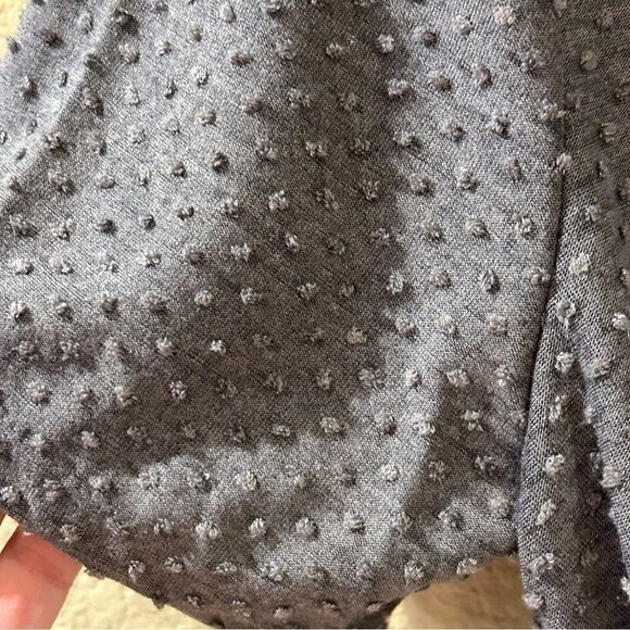 Women’s short sleeve Swiss dot peplum in gray‎ - Picture 6 of 10